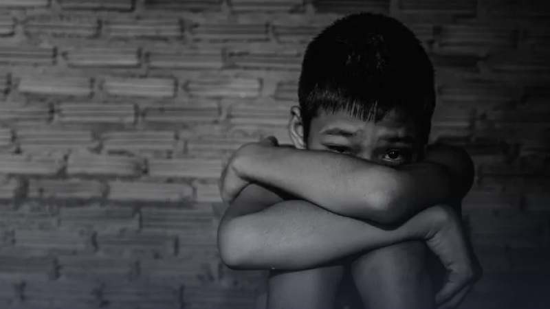  Caz șocant la Soroca: Un băiat de 9 ani ar fi fost impus de un adolescent să facă sex oral în prezența altor copii. Instanța a dictat o amendă de 750 de lei „pentru educare necorespunzătoare”