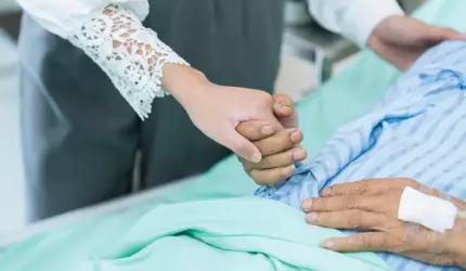  Moment istoric. Franţa a legalizat sinuciderea asistată şi eutanasia pentru anumiţi pacienţi