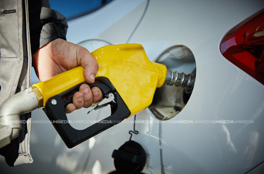  ANRE a afișat noile plafoane la carburanți: Ieftiniri la benzină și motorină pentru ziua de mâine