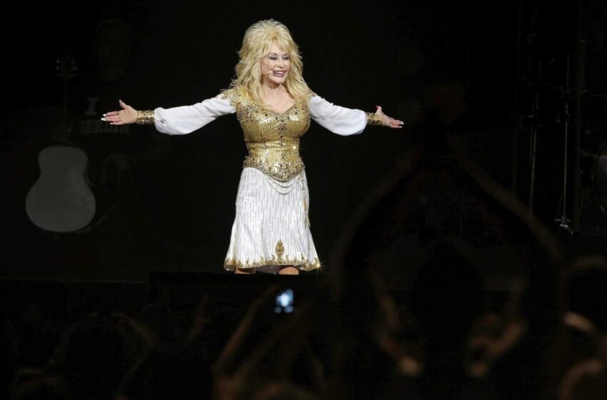  Dolly Parton a fost înmormântată în mare secret. Familia vedetei a făcut anunțul după funeralii