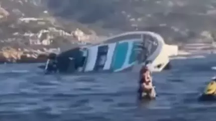  Iaht de lux de 9,1 milioane de dolari s-a scufundat în Sardinia. Proprietarul abia îl primise de patru zile