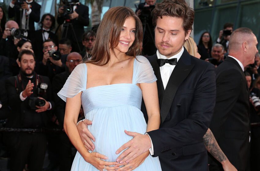  (FOTO) „Am sărbătorit Ziua Muncii la propriu!” Cum au anunțat Dylan Sprouse și Barbara Palvin că au devenit părinți