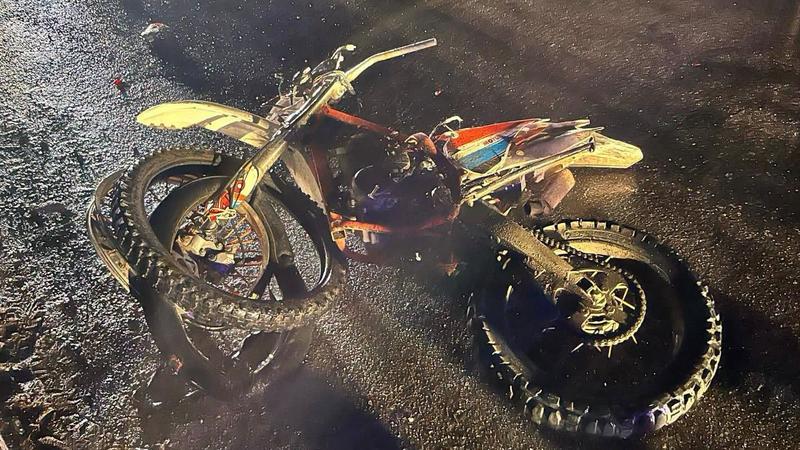 Tragedie la Ungheni: Un tânăr de 20 de ani a murit pe loc, după ce s-a izbit cu motocicleta într-o mașină parcată. Băiatul nu avea permis