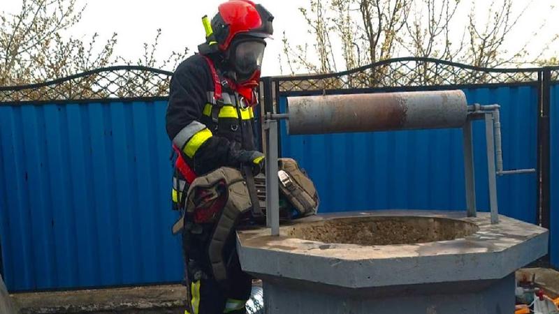  Misiune contra cronometru la Dondușeni: Un bărbat, salvat după ce a căzut într-o fântână de 7 metri