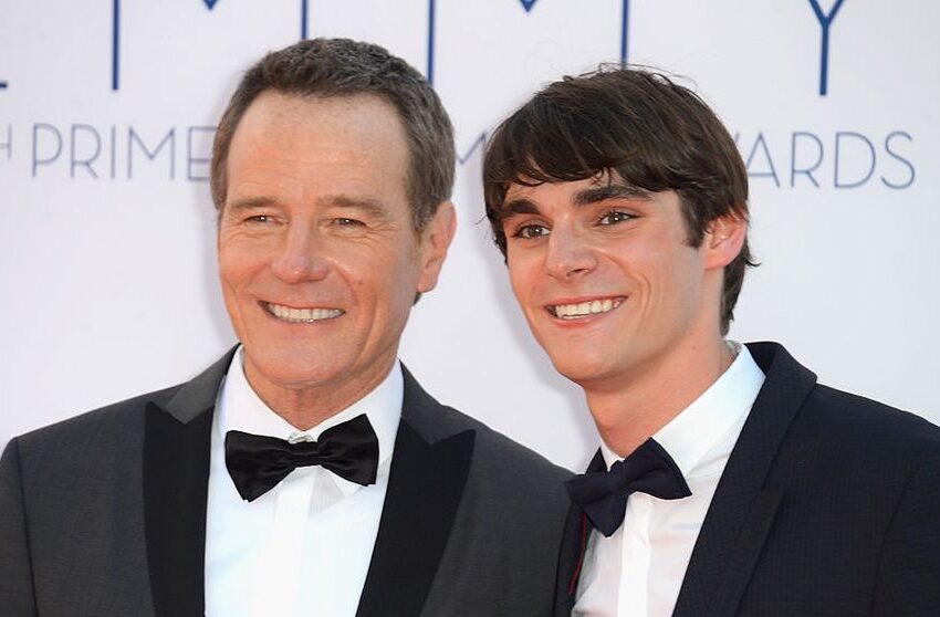  RJ Mitte, actorul din „Breaking Bad”, a murit la numai 34 de ani. Bryan Cranston, copleșit de durere: „Este devastator să aflu că și-a luat viața. De ce? Îmi va fi dor de tine, fiule”