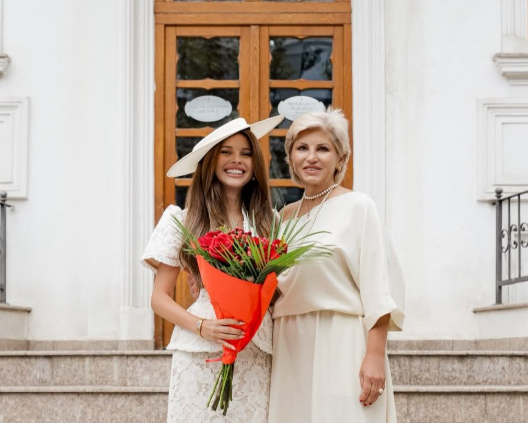  (FOTO) Victoria Lungu, mesaj emoționant pentru Valerie Lungu, după cununia civilă: „Mama vă iubește”