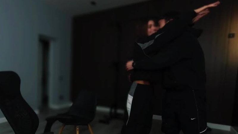  (VIDEO) „Ne-a luat valul pe amândoi!” Iuliana Beregoi, surprinsă în compania unui fost influencer celebru. Imaginile care au pus fanii pe jar