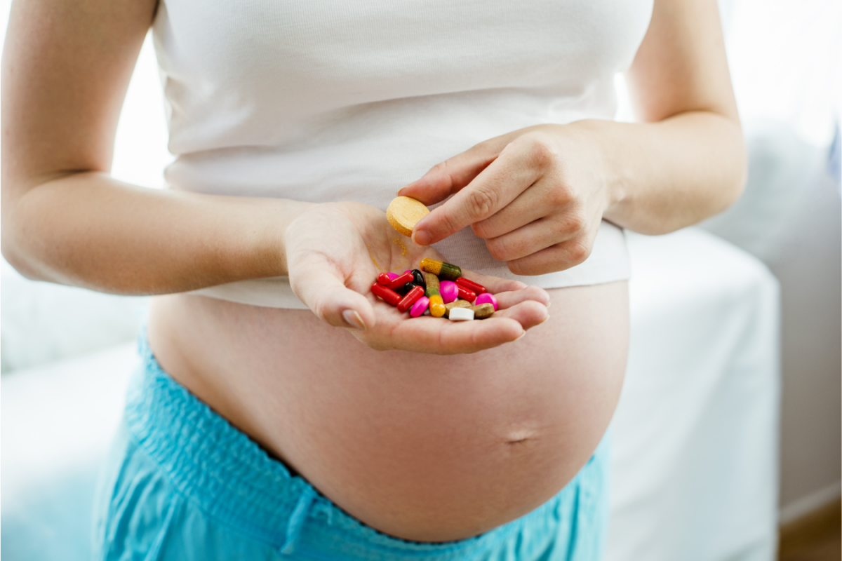 Compléments alimentaires : quels sont les besoins pendant la grossesse ?