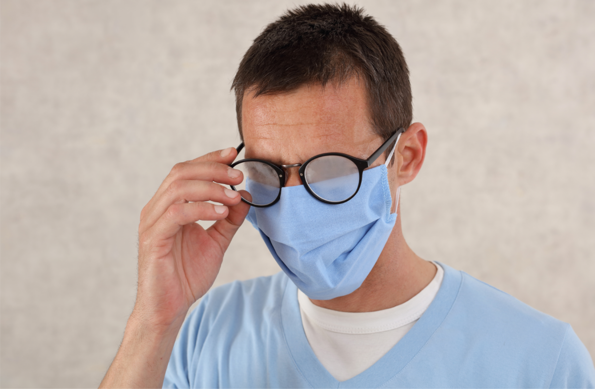 Port du masque : 6 astuces pour éviter la buée sur les lunettes
