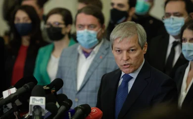 Dacian Cioloș: Așteptăm ca PNL să vină cu un răspuns dacă vrea sau nu să refacă coaliția Dacian Cioloș: Așteptăm ca PNL să vină cu un răspuns dacă vrea sau nu să refacă coaliția