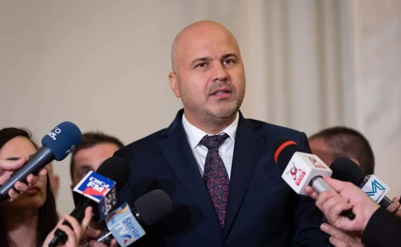 Ungureanu: Dacă PSD nu bloca proiectul pentru montarea de camere video în centrele de îngrijire, nu mai erau pacienți legați de paturi