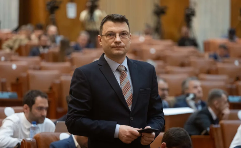 Proiect USR: Consilierii juridici să poată fi asistenți personali ai persoanelor cu handicap grav