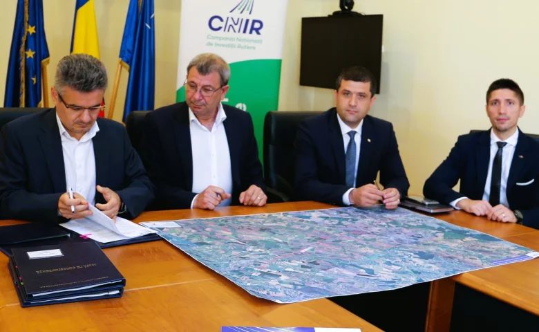 Ministrul Radu Miruță: A fost semnat primul contract din Transporturi finanțat prin SAFE pentru Autostrada Unirii A8