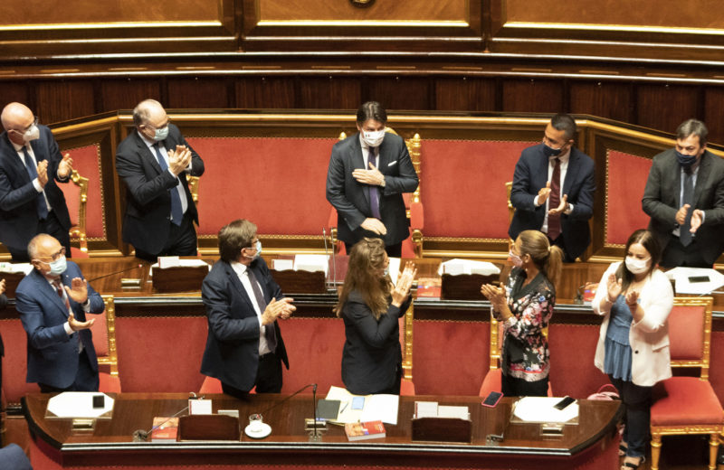 Il fortino di Palazzo Chigi e l’assedio dei partiti