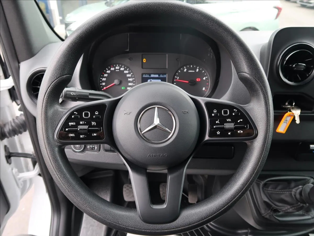 cars/3308/car_15.jpg