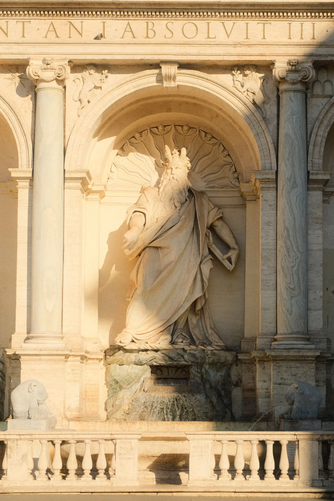Marble statue of Moses inside an arched niche at the Fontana dell'Acqua Felice in Rome.