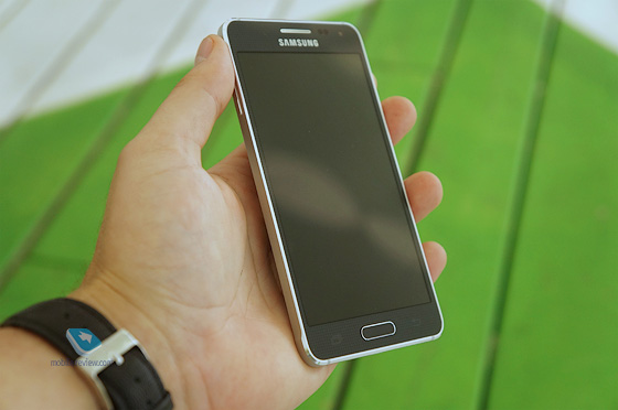 Meeting with the smartphone Samsung Galaxy Alpha