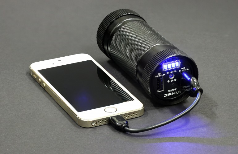 ZeroHour - flashlight and battery in one unit