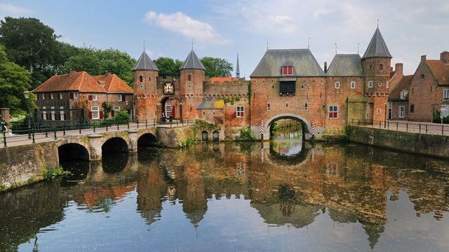 7 places and attractions for which should go to the Netherlands