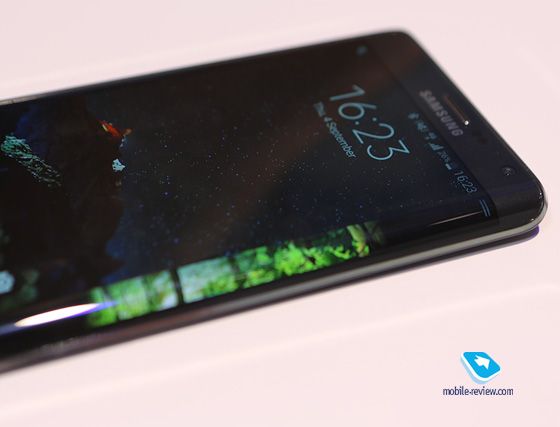 First look at the Galaxy Note Edge