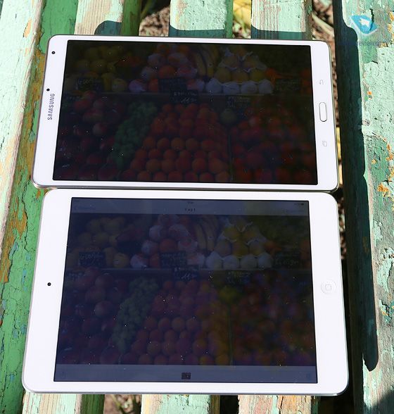 Comparison of screens in the Galaxy Tab S and Apple iPad - who wins and why
