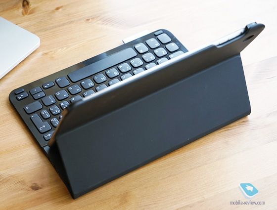 Review accessory Logitech Ultrathin Keyboard Folio for iPad Air