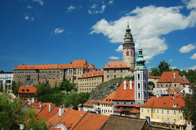 Where to go in the Czech Republic besides Prague 6 cities for travel