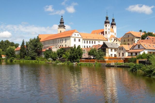 Where to go in the Czech Republic besides Prague 6 cities for travel