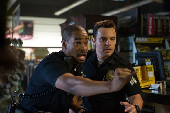 Review of the movie "Let's Be Cops"