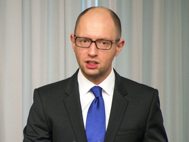 Yatsenyuk announced plans to form a new government - now just as in the European Commission
