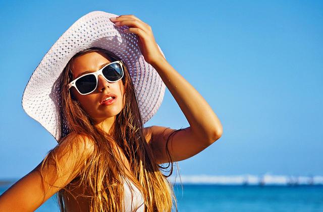 How to choose a sunscreen for the face and use it properly