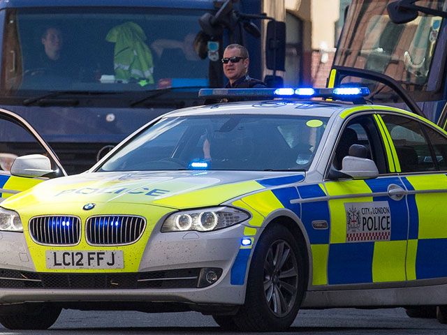 In London, arrested five members of the terrorist group associated with the "Islamic State"