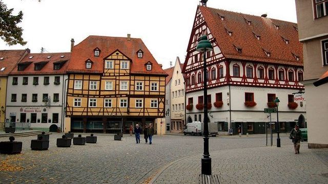 Traveling by car in Germany. Travel Tips