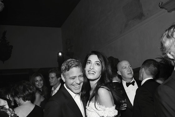 There were first FOTOTOGRAFII from the wedding George Clooney and Amal Alamuddin