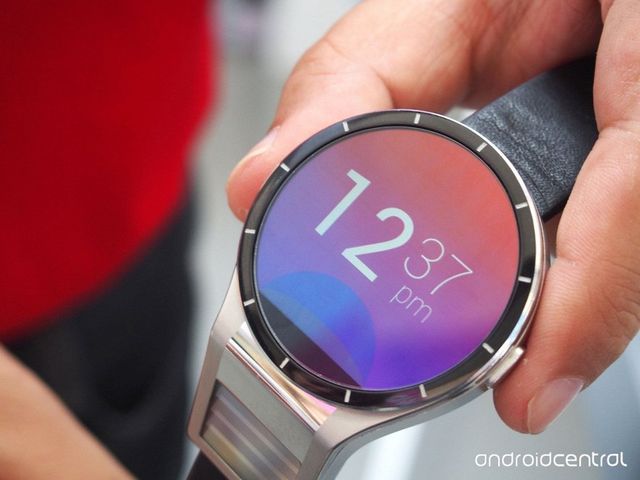 "Live" futuristic PHOTO SMARTWATCH Magic View with two screens