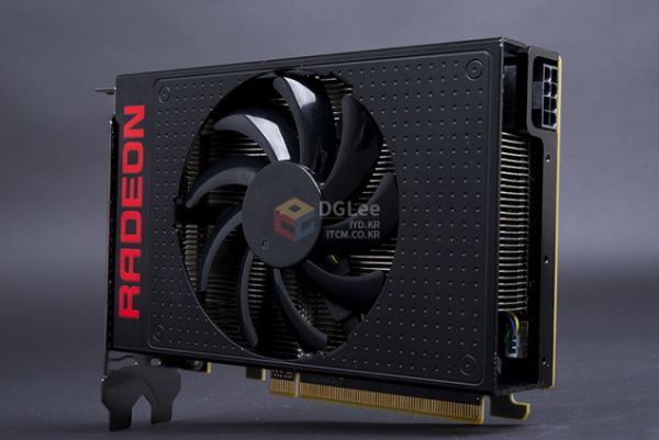 AMD Radeon R9 Nano: detailed photo
