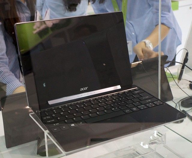 Computex 2016: Acer BYOC, Acer V9800, Acer Switch V 10