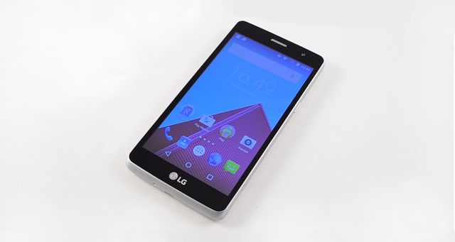 Review LG Max X155 smartphone: a minimum capacity for maximum money