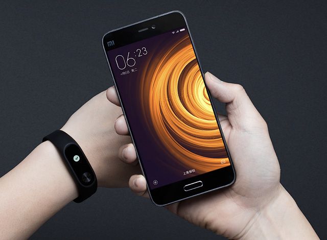 Review Xiaomi Mi Band 2. First look