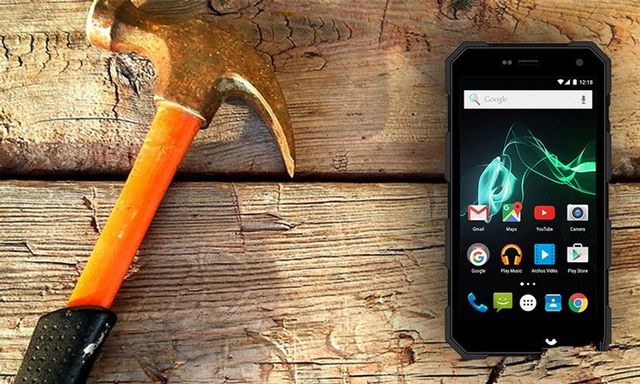 Archos 50 Saphir review: smartphone, which will survive everywhere