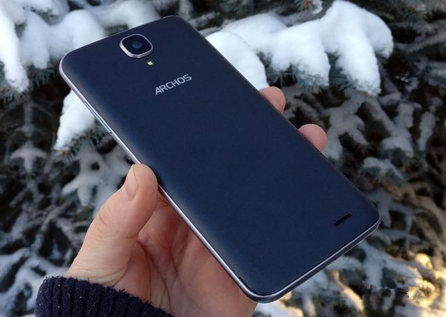 Review Archos 55 Helium Ultra: french smartphone with Chinese ancestry