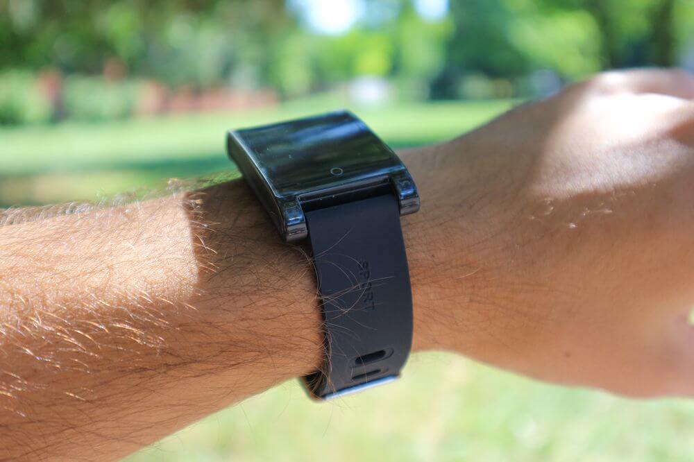 Review DOMINO DM68: Fitness tracker and SmartWatch with useful English app