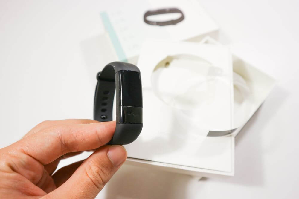 Review Xiaomi AMAZFIT Health Smart Band: fitness tracker with HRV and ECG monitor