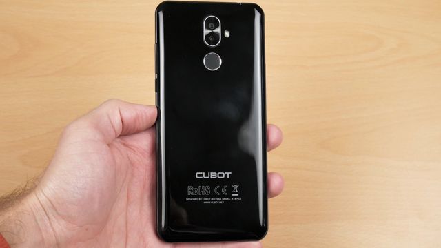 Cubot X18 Plus review smartphone: curved display and Android 8.0 Oreo out of the box