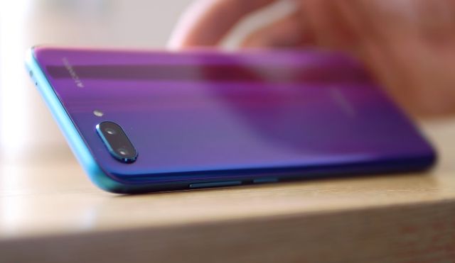 Honor 10 GT REVIEW: What Are The Differences From Honor 10?