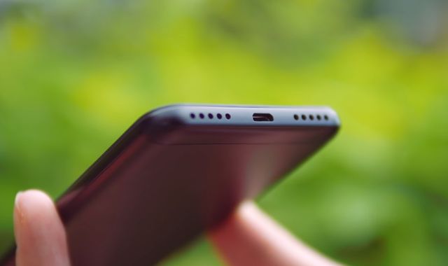 Xiaomi Mi A2 and Xiaomi Mi A2 Lite: Preview and comparison of smartphones