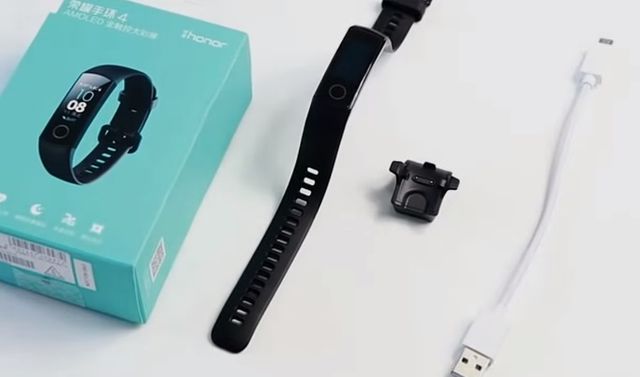 Honor Band 4 or Xiaomi Mi Band 3: Review-comparison of smart bracelets
