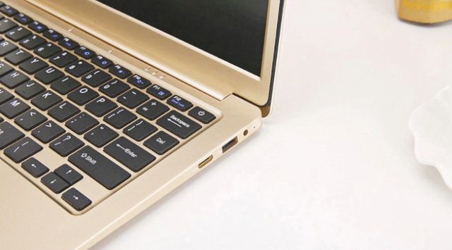 AIWO 737A Review: compact stylish 13-inch laptop