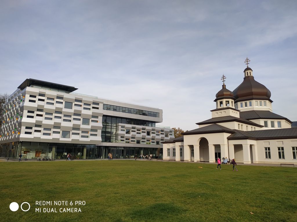 Xiaomi Redmi Note 6 Pro REVIEW camera sample photos