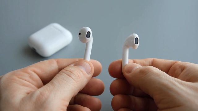 i13 TWS First Review: Another Budget Copy of AirPods